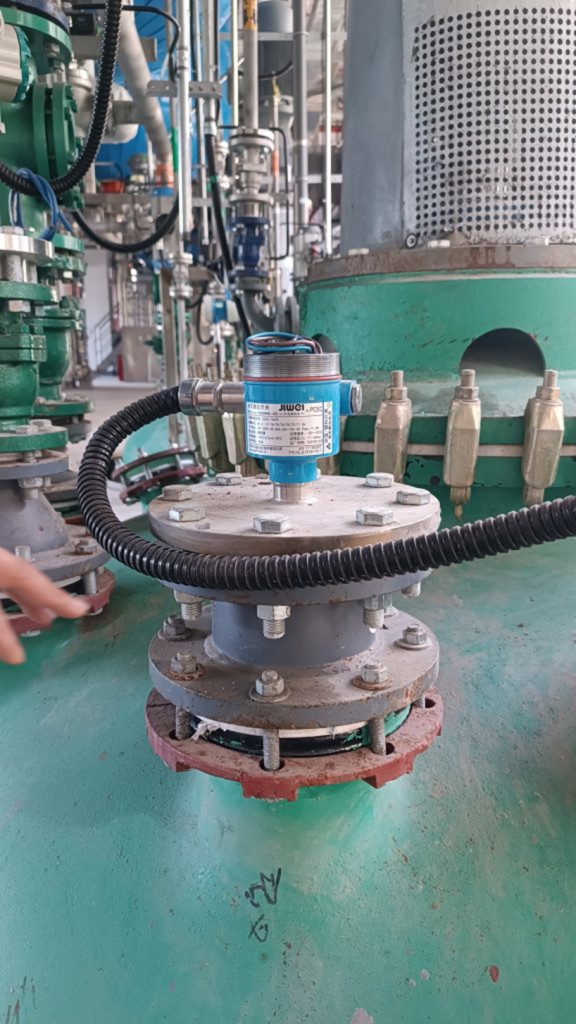 The Role of Tuning Fork Liquid Level Switch in Measuring the Slurry Liquid Level of Lithium Batteries